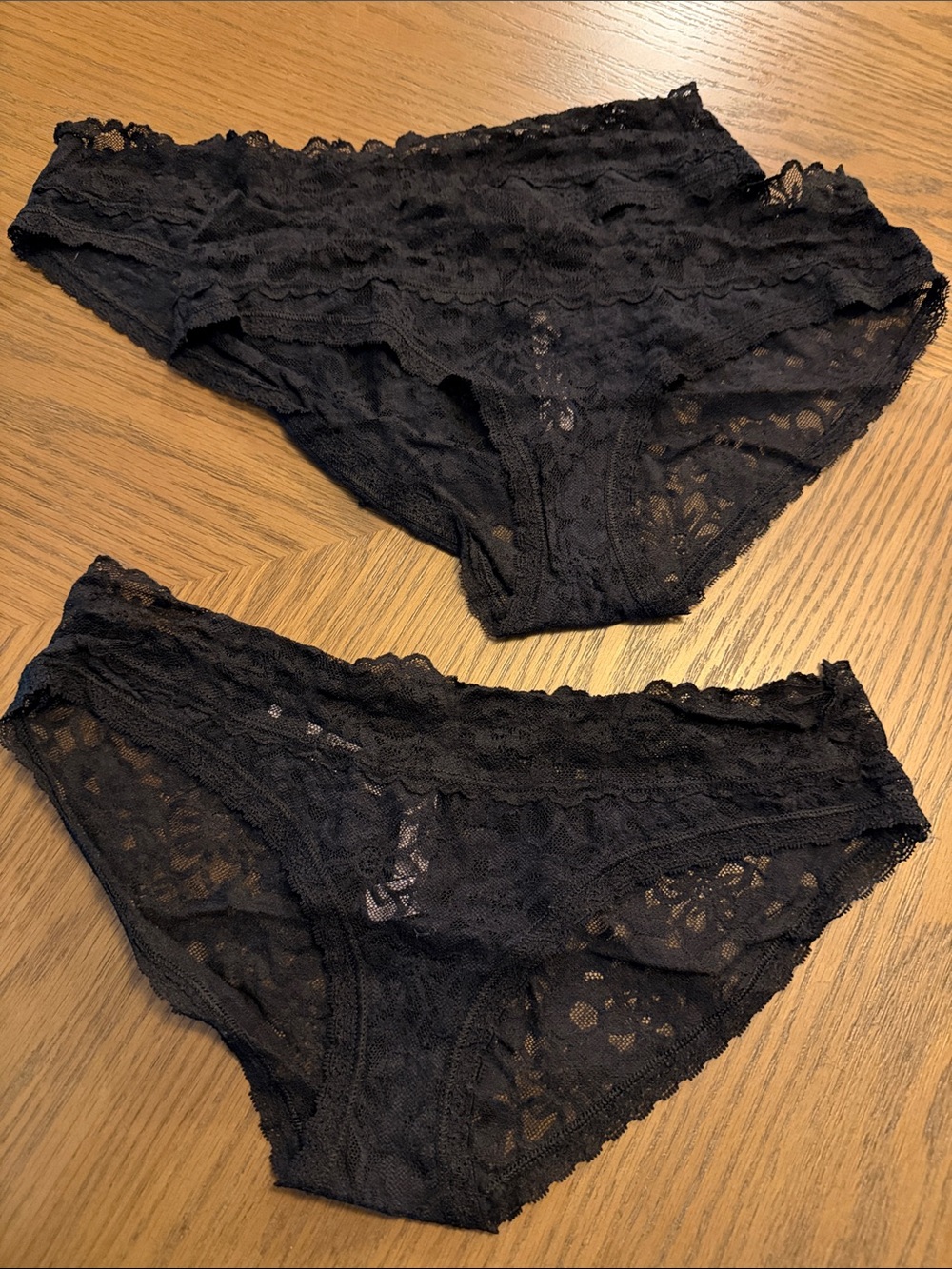 Victoria’s Secret Hiphugger Hipster Panty Size M Medium Black Lot of 3